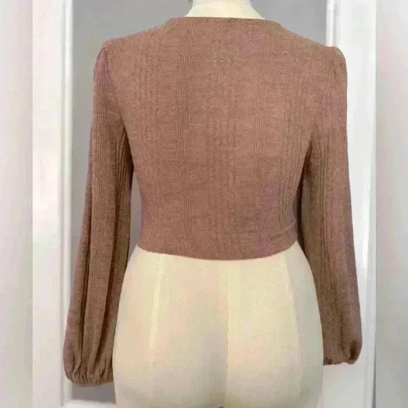 Shein Ruched Drawstring Lantern Sleeve Crop Top (555) - Picture 3 of 10